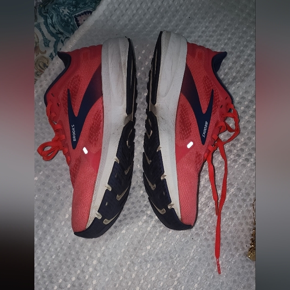 BROOKS EUC WOMEN'S SIZE 8.5 LAUNCH 9 RUNNING SNEAKERS SHOES - Picture 5 of 11